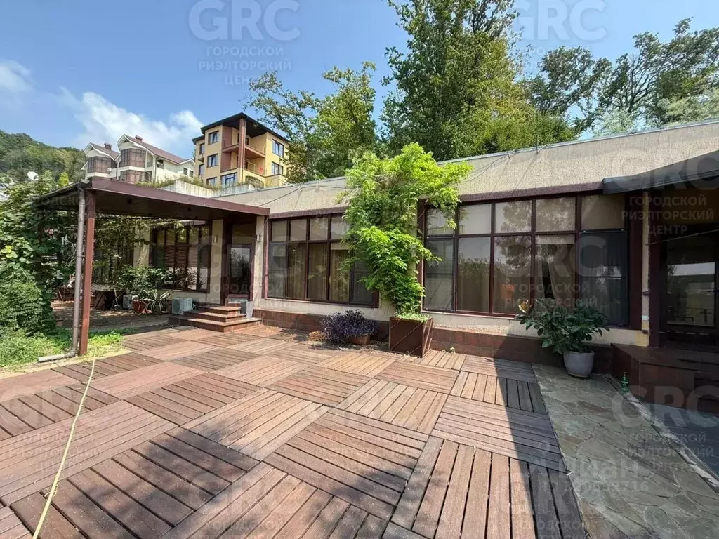 Дом в Краснодарский край, Сочи ул. Ручей Видный, 20/54А (476 м) - Фото 1