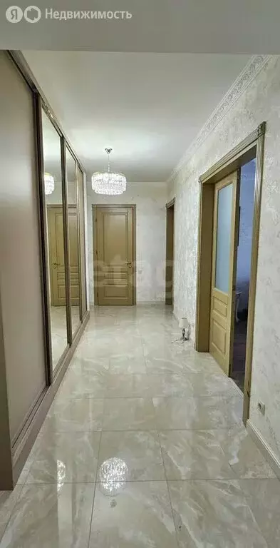 2-комнатная квартира: Владикавказ, улица Гастелло, 71к1 (85 м) - Фото 0