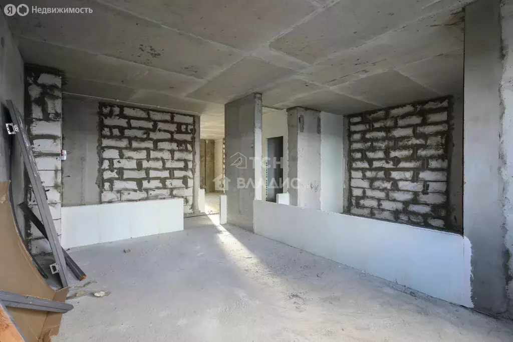 2-комнатная квартира: Свердловский, улица Строителей, 3 (61.2 м) - Фото 1