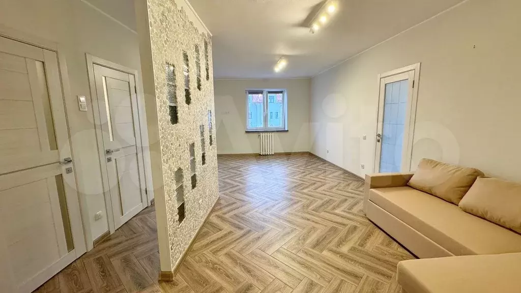 2-к. квартира, 71 м, 2/4 эт. - Фото 1