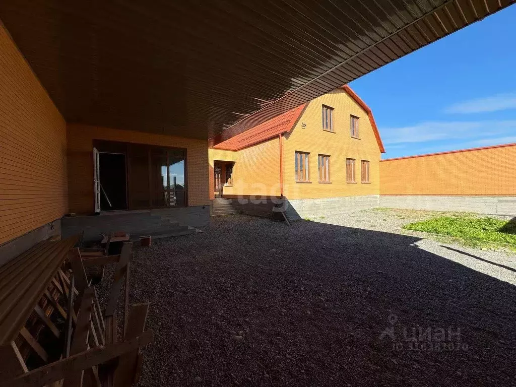 Дом в Ингушетия, Назрань пер. Фабричный (240 м) - Фото 0