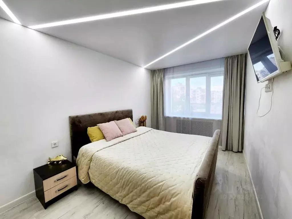 2-к кв. Саха (Якутия), Якутск ул. Дзержинского, 9 (50.0 м) - Фото 1