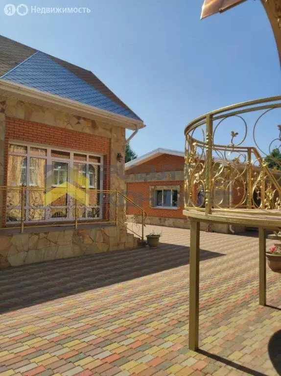 Дом в село Усть-Заостровка, Тихая улица, 1 (172 м) - Фото 1