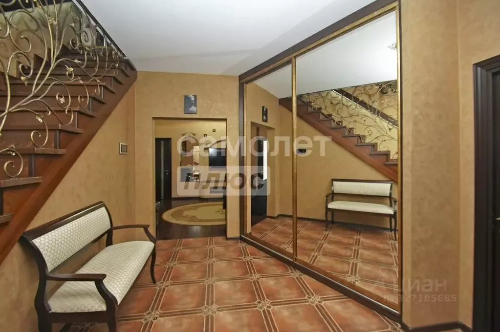 Коттедж в Омская область, Омск пос. Чукреевка, ул. 1-я Новороссийская, ... - Фото 1