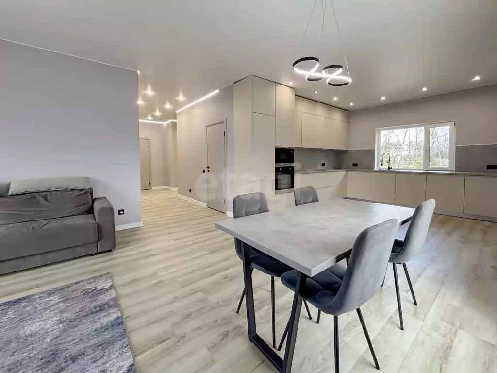 Дом в Псковская область, Псковский район, Логозовская волость, д. ... - Фото 0