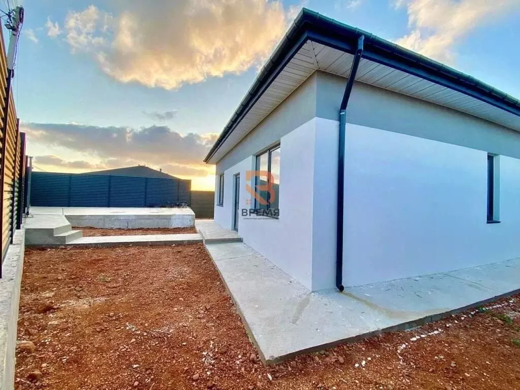 Дом в Севастополь Ленинский муниципальный округ,  (81 м) - Фото 1