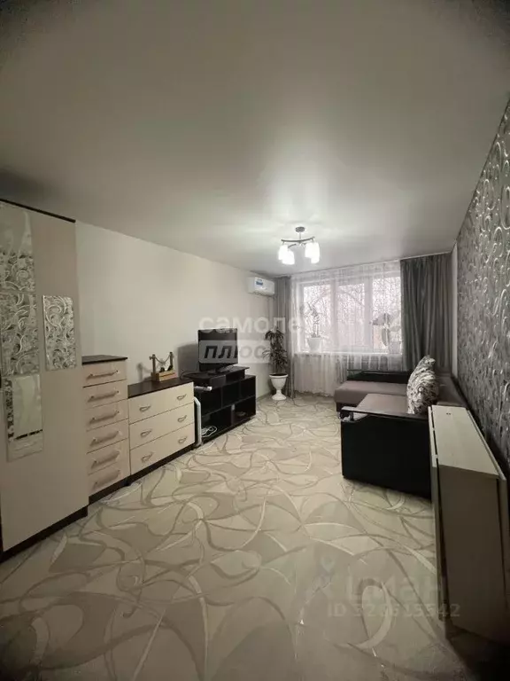 2-к кв. Саратовская область, Энгельс 2-й мкр, 32 (45.0 м) - Фото 1