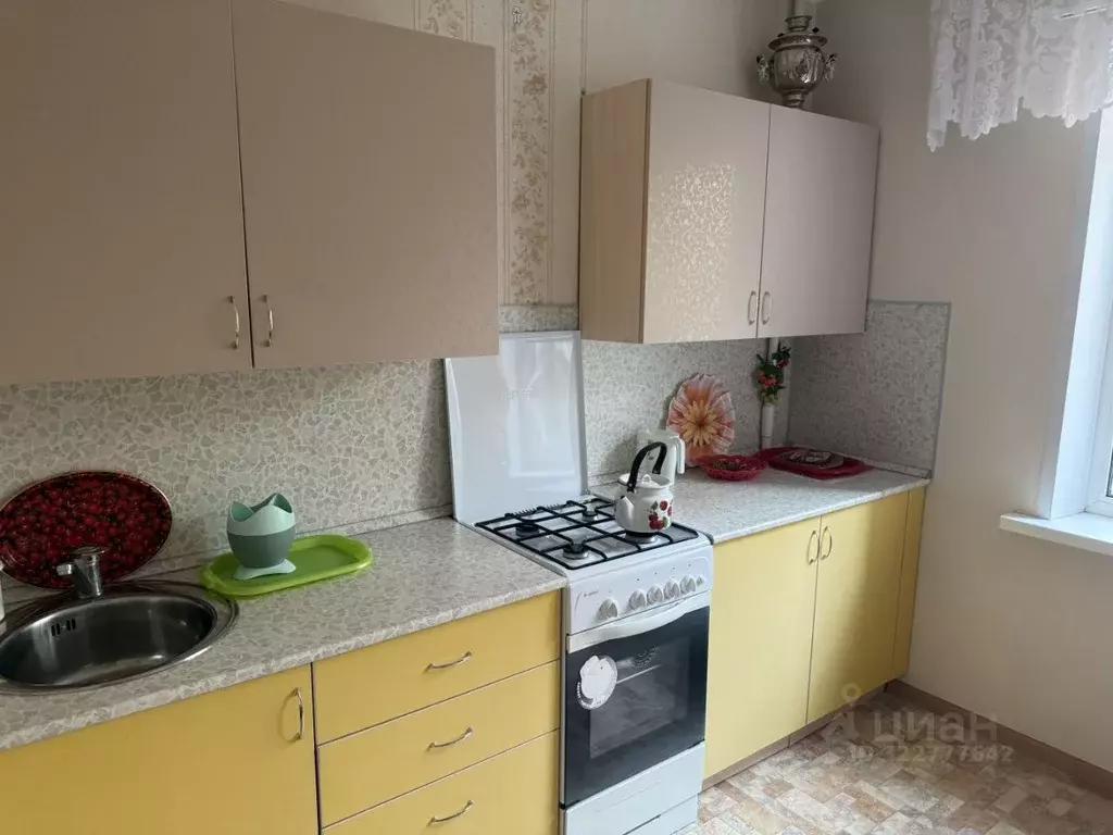 2-к кв. Марий Эл, Йошкар-Ола ул. Петрова, 12 (54.0 м) - Фото 1