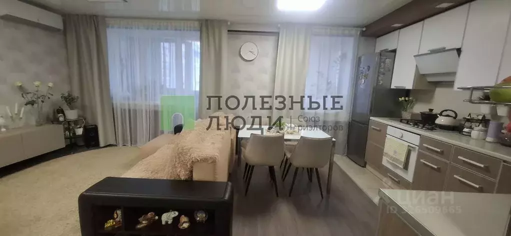 3-к кв. Самарская область, Сызрань просп. 50 лет Октября, 79 (70.4 м) - Фото 1