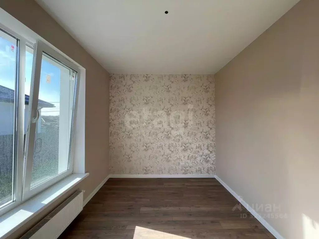 Дом в Крым, Симферопольский район, Добровское с/пос, с. Заречное ул. ... - Фото 2