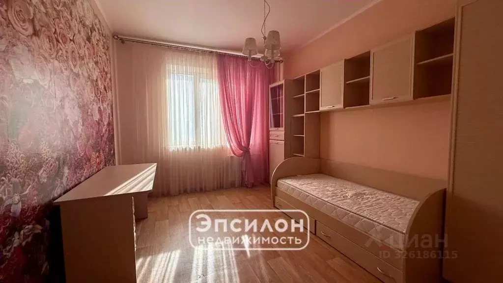 3-к кв. Курская область, Курск просп. Победы, 44 (86.0 м) - Фото 1
