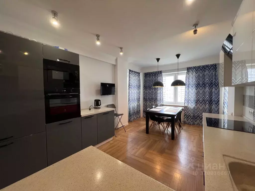 3-к кв. Челябинская область, Челябинск ул. Труда, 162 (100.0 м) - Фото 2