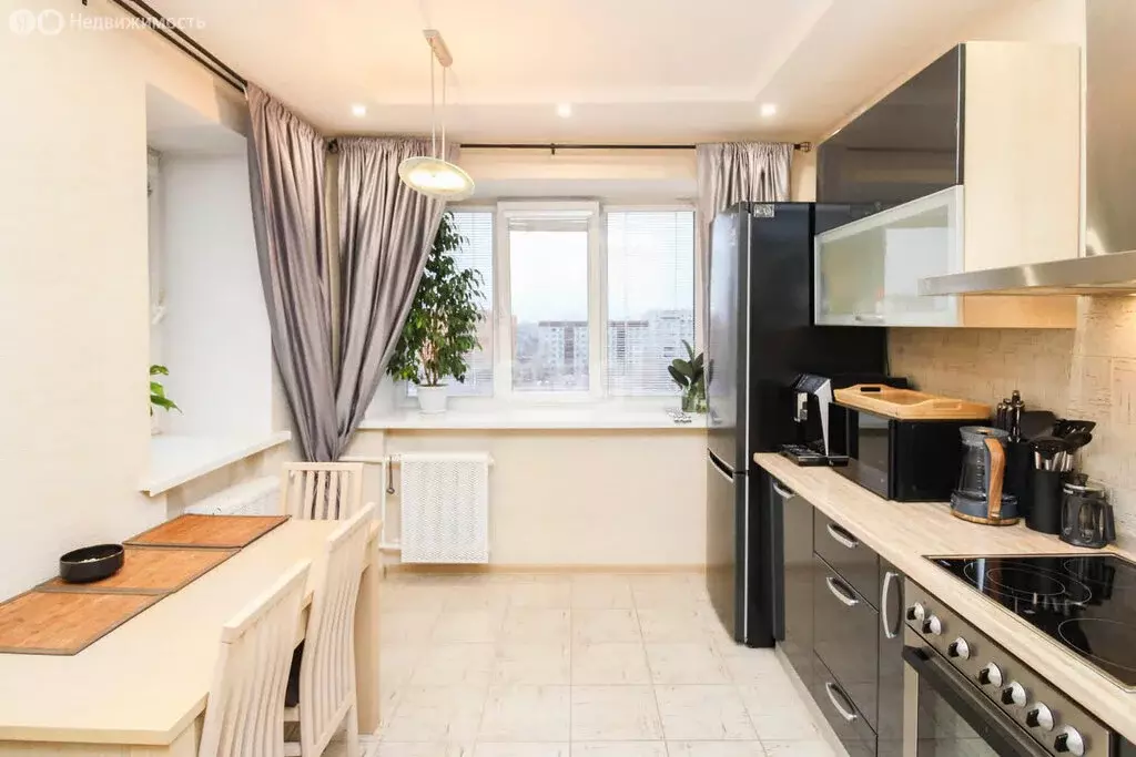 1-комнатная квартира: Тюмень, улица Салтыкова-Щедрина, 53 (52.5 м) - Фото 1