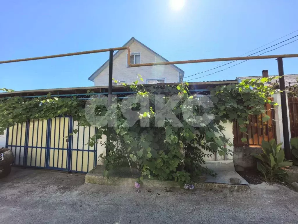 Дом в Краснодарский край, Сочи пос. Лоо, ул. Таллинская, 43 (220 м) - Фото 0