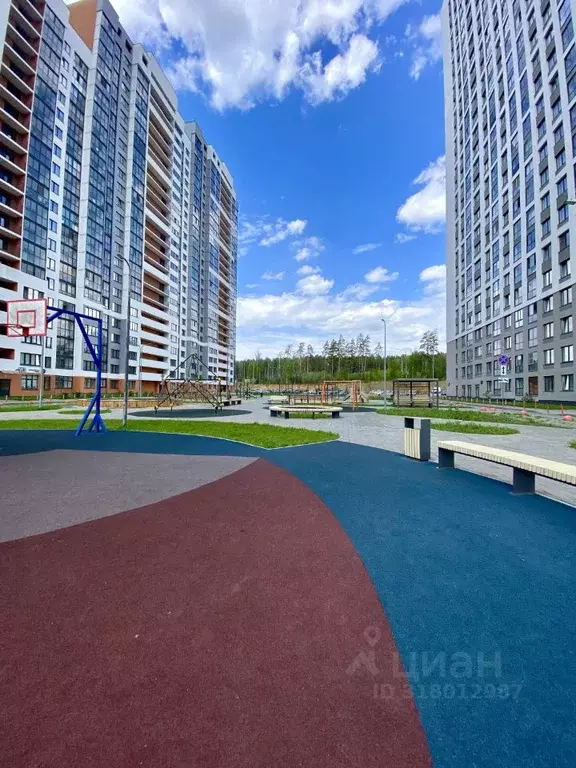 1-к кв. Свердловская область, Екатеринбург Уктус жилрайон, Светлый ... - Фото 1