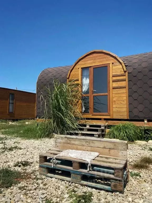 Дом в Крым, Черноморский район, Оленевское с/пос, с. Оленевка ул. ... - Фото 1