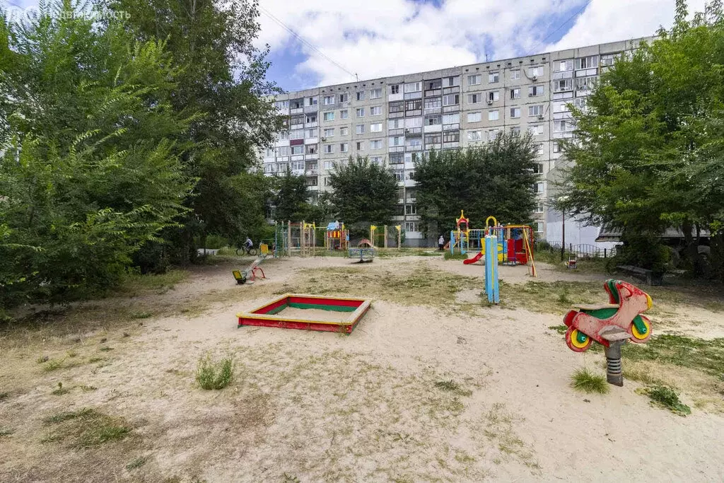 2-комнатная квартира: Тюмень, улица 30 лет Победы, 96 (56 м) - Фото 1