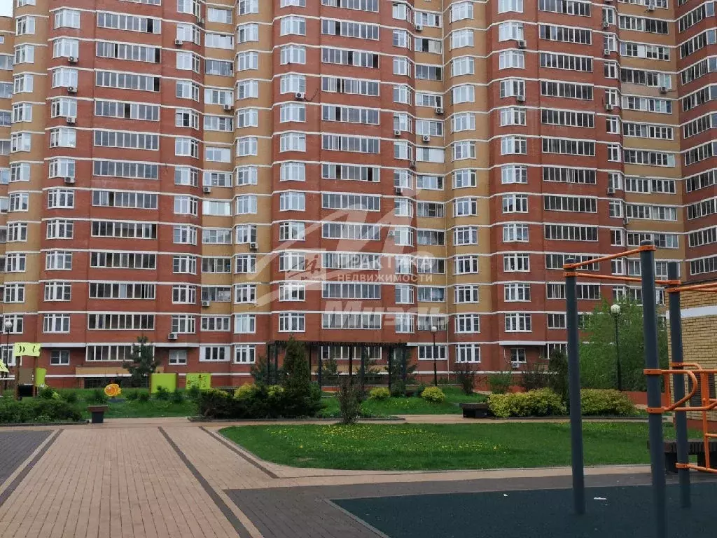 Продается 2-комнатная квартира - Фото 1