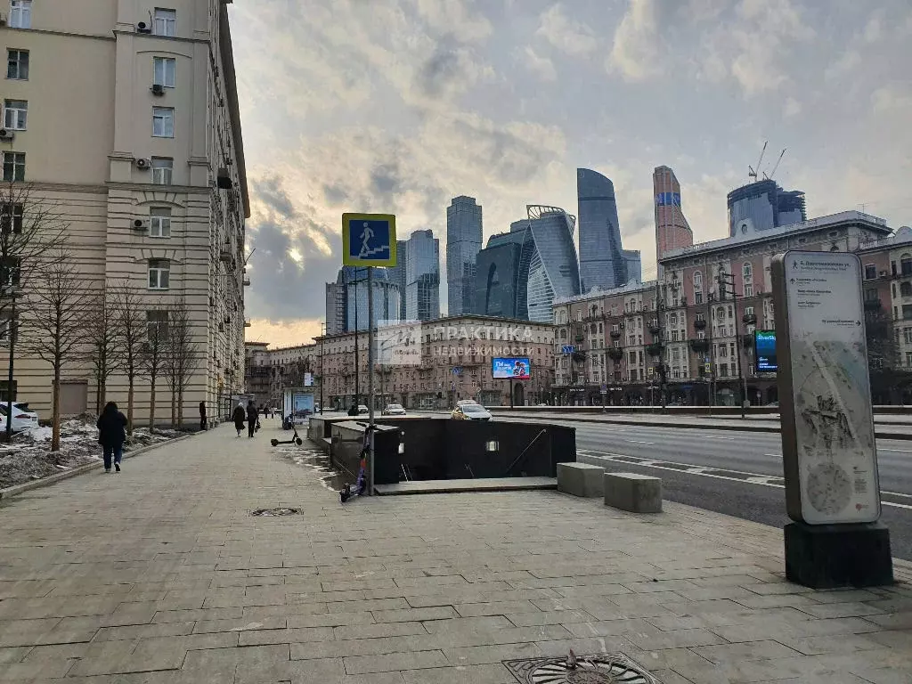 Продается 3-комнатная квартира - Фото 1