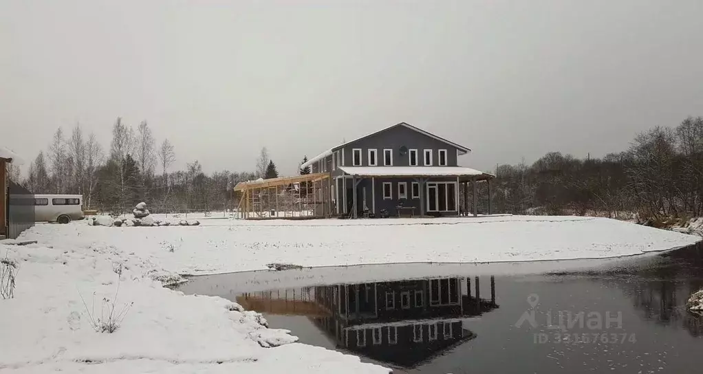 Дом в Ленинградская область, Лужский район, Толмачевское городское ... - Фото 2