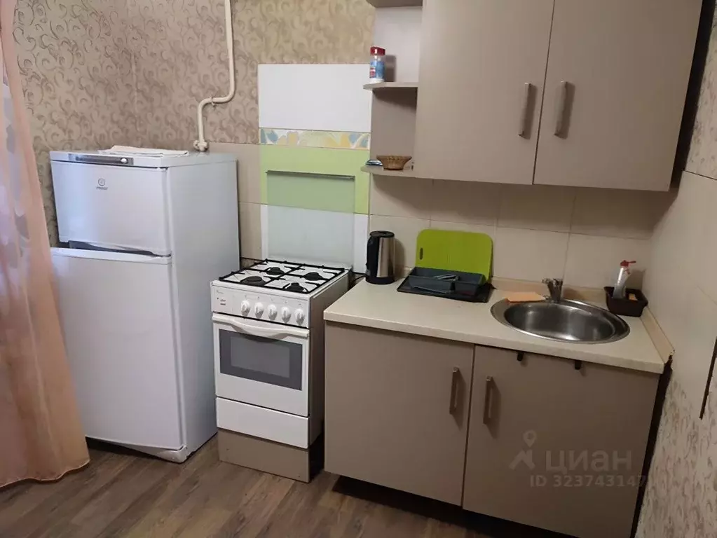 2-к кв. Кировская область, Кирово-Чепецк ул. Ленина, 20 (52.0 м) - Фото 1