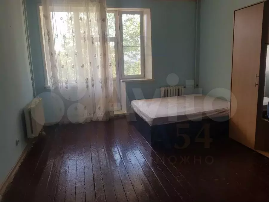 Комната 83 м в 1-к., 4/4 эт. - Фото 0