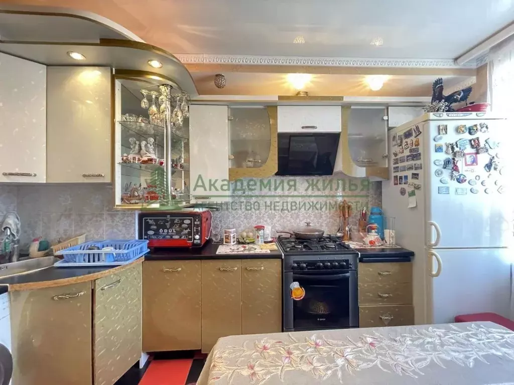 3-к кв. Саратовская область, Саратов ул. Имени С.Ф. Тархова, 31 (66.7 ... - Фото 0