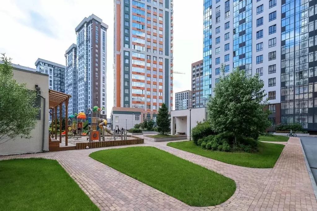 3-к кв. Новосибирская область, Новосибирск ул. Некрасова, 41 (85.5 м) - Фото 0