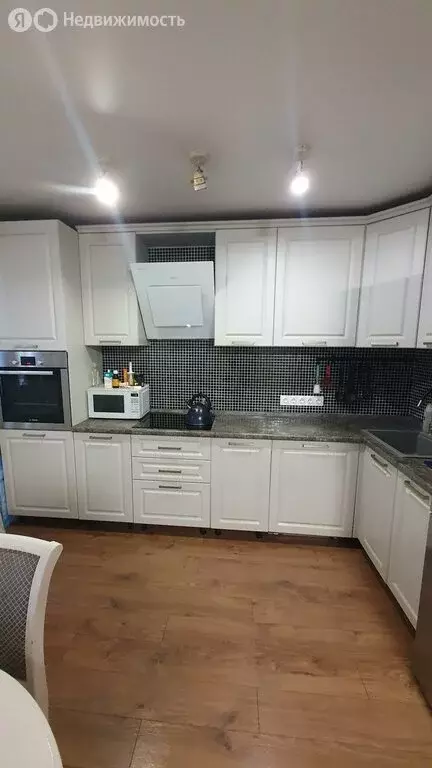 3-комнатная квартира: Берёзовский, Золоторудная улица, 2 (72 м) - Фото 1