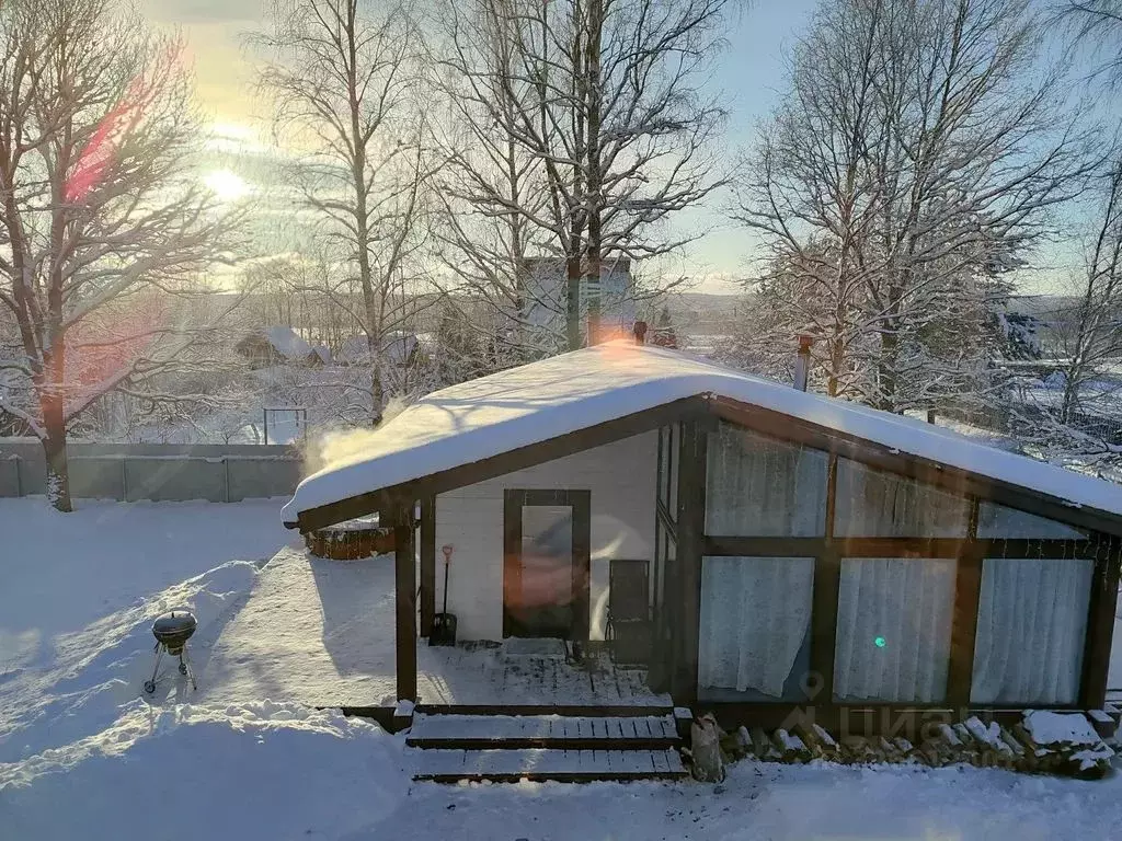 Дом в Ленинградская область, Выборгский район, Полянское с/пос, пос. ... - Фото 1