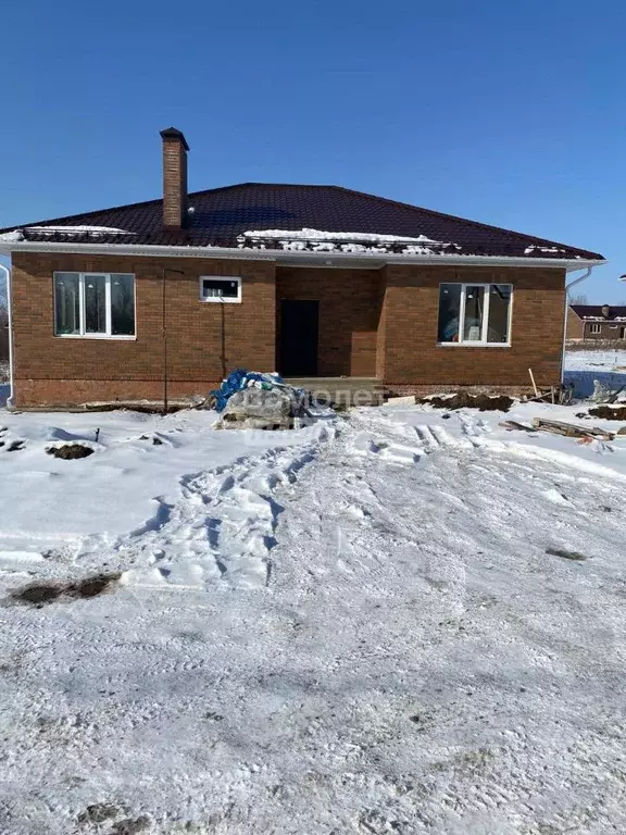 Дом в Курская область, Курский район, Нижнемедведицкий сельсовет, д. ... - Фото 0