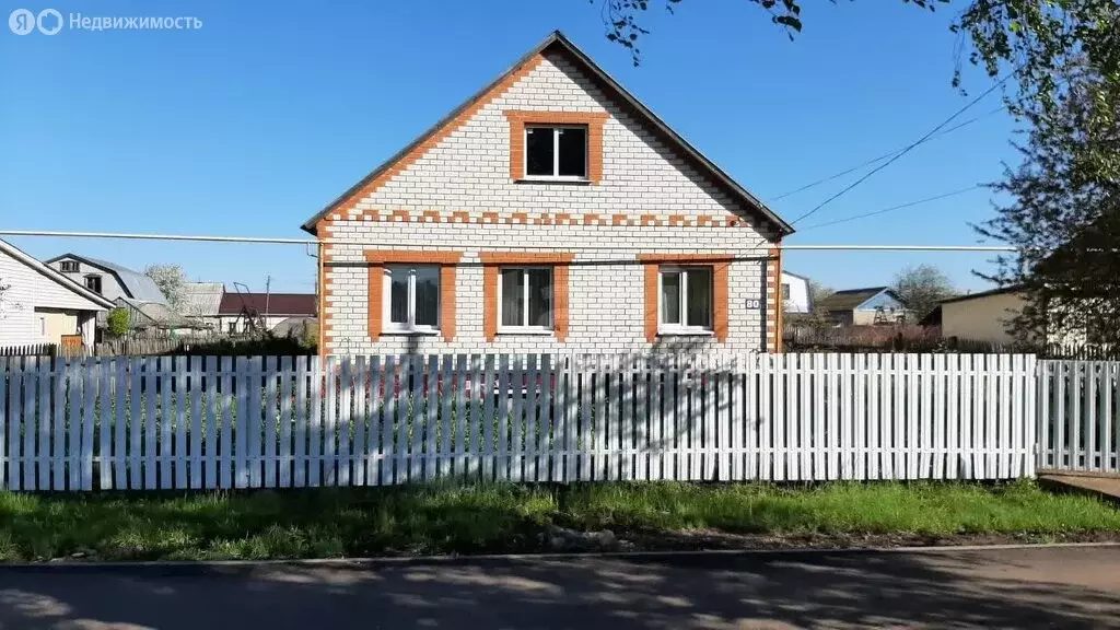Дом в Республика Мордовия, рабочий посёлок Атяшево, Центральная улица ... - Фото 1