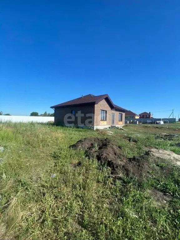 Дом в Белгородская область, Строитель Яковлевский городской округ, ул. ... - Фото 1