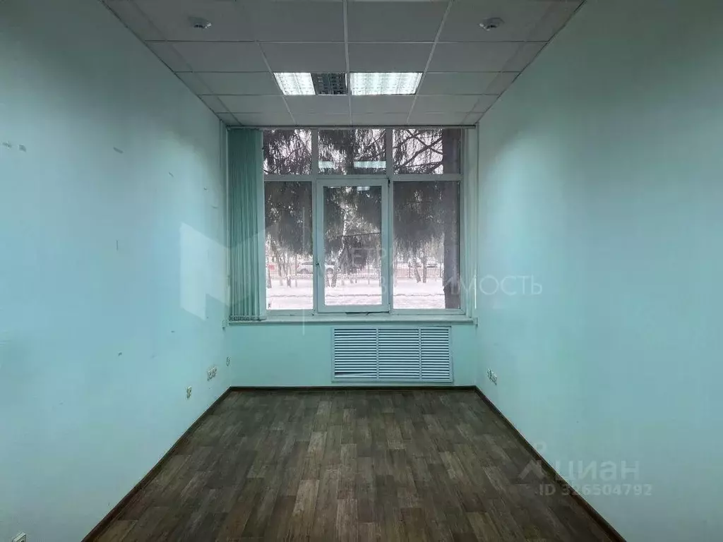 Офис в Тюменская область, Тюмень ул. Республики, 173 (1000 м) - Фото 1