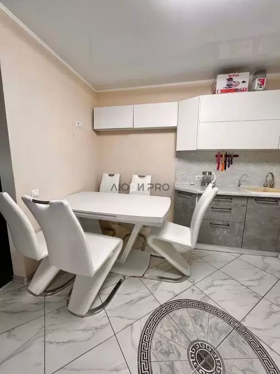 3-к кв. Башкортостан, Уфа ул. Набережная реки Уфы, 25 (92.6 м) - Фото 1