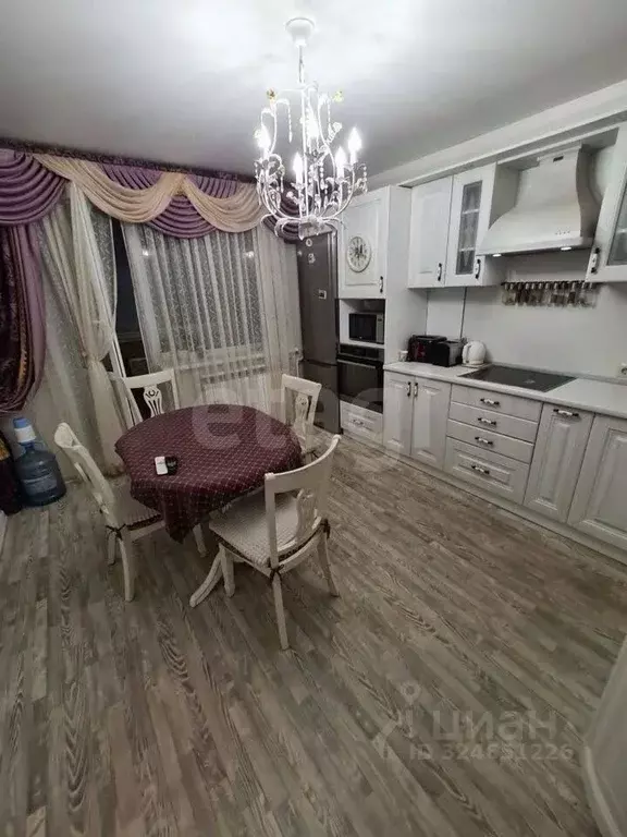 4-к кв. Тюменская область, Тюмень Олимпийская ул., 37 (110.5 м) - Фото 0