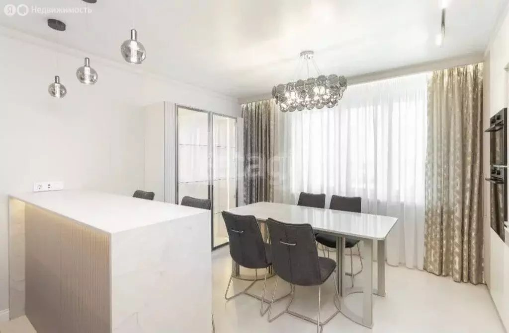3-комнатная квартира: Калининград, улица Старшины Дадаева, 68 (92.1 м) - Фото 0