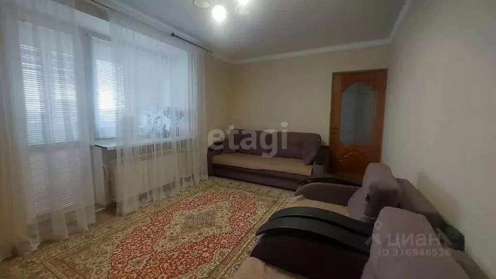 2-к кв. Карачаево-Черкесия, Черкесск Кавказская ул., 40 (41.8 м) - Фото 0
