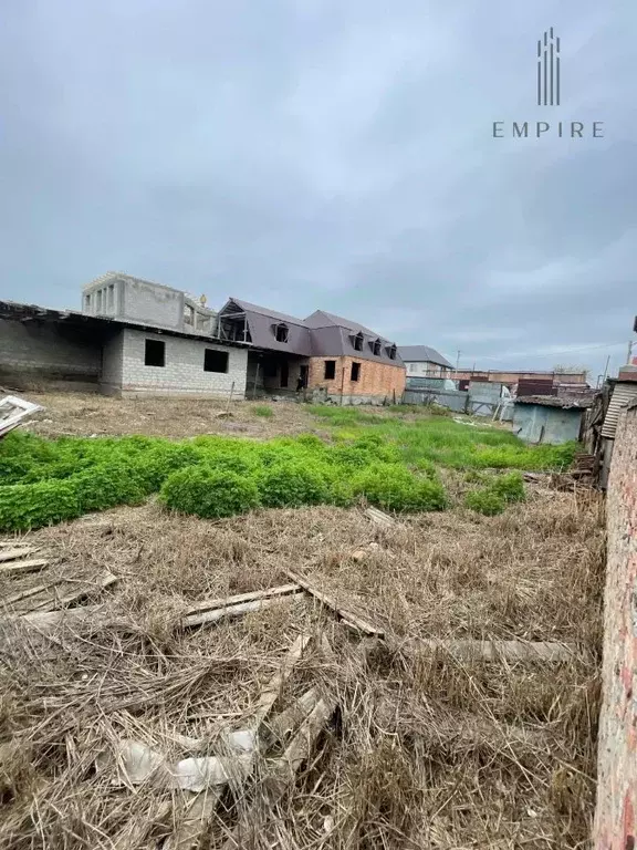 Участок в Чеченская республика, Грозный ул. Имени Амирхана ... - Фото 0