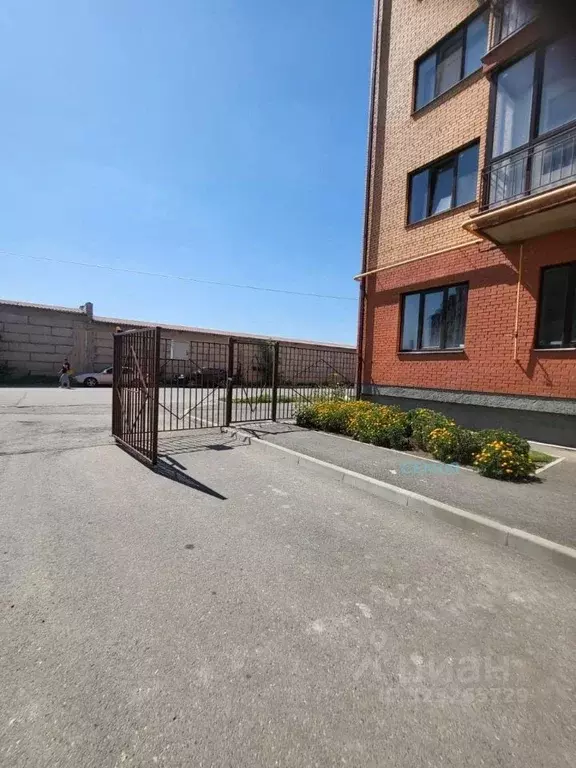 3-к кв. Северная Осетия, Владикавказ ул. Билара Кабалоева, 20А (109.0 ... - Фото 2