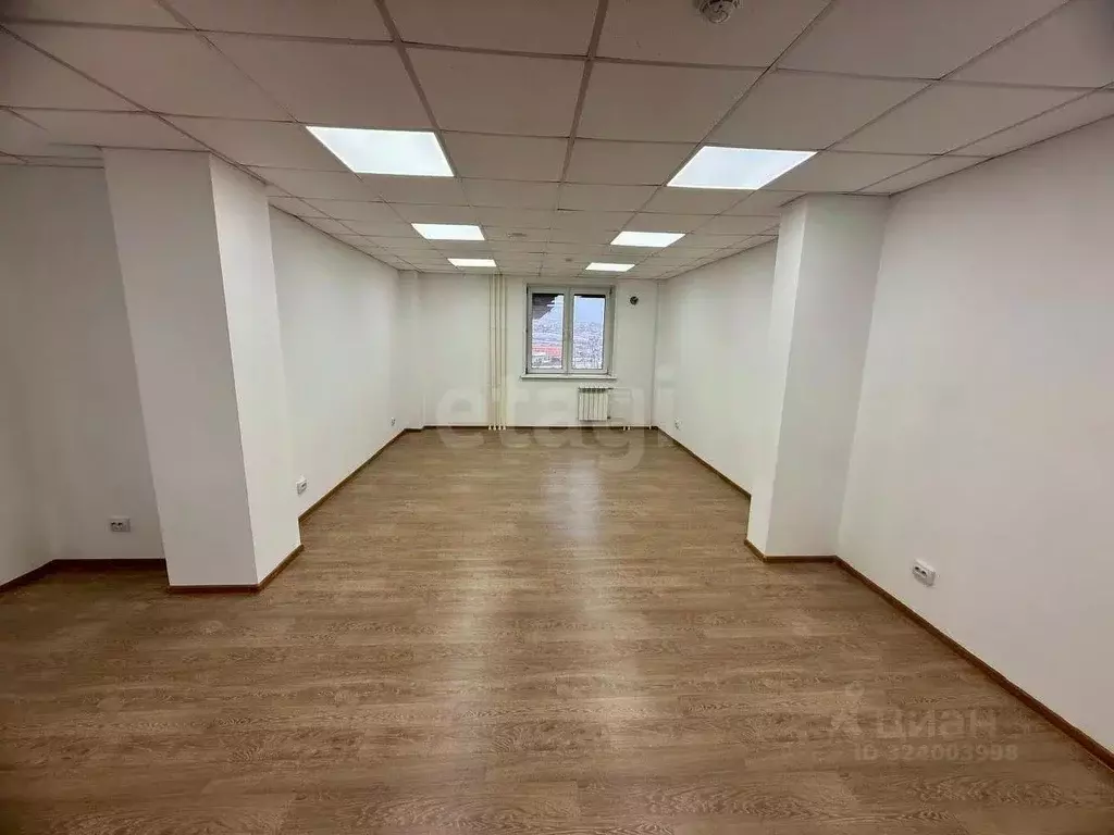 Помещение свободного назначения в Красноярский край, Красноярск ул. ... - Фото 2