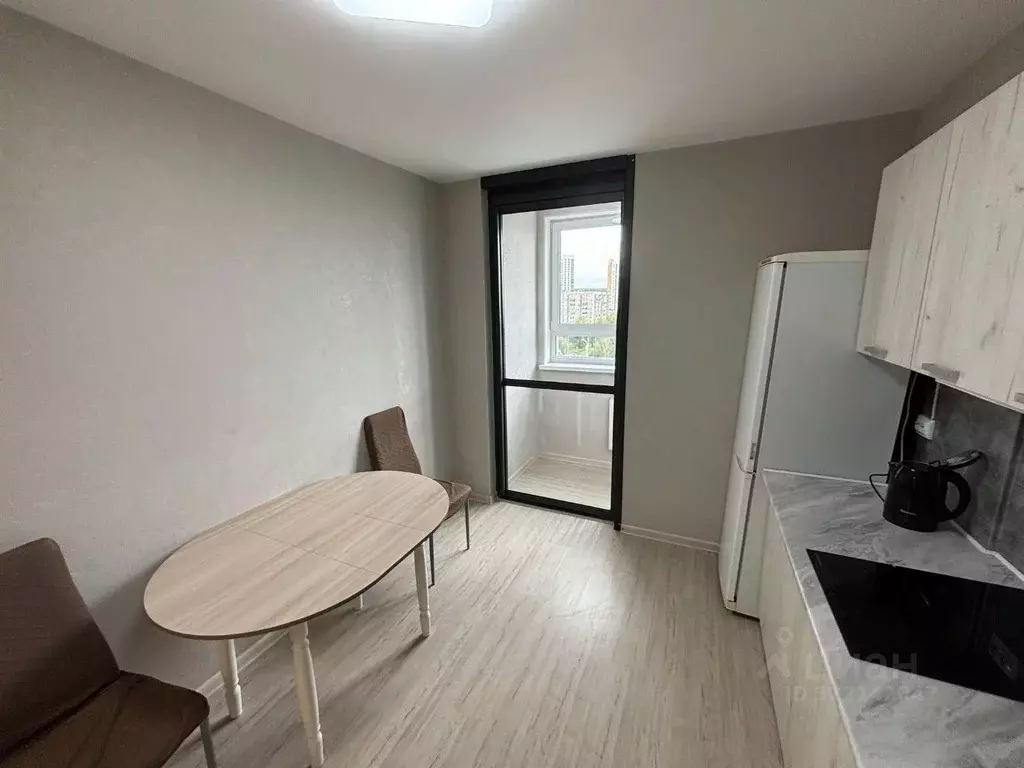 1-к кв. Свердловская область, Екатеринбург ул. Лыжников, 3 (37.5 м) - Фото 2