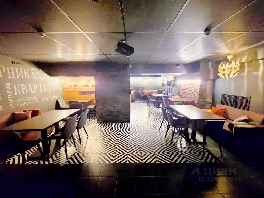 Помещение свободного назначения в Удмуртия, Ижевск Клубная ул., 64А ... - Фото 2