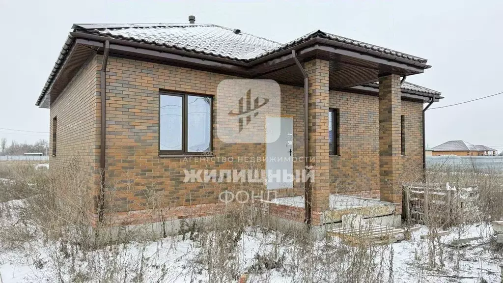 Дом в Саратовская область, Энгельсский район, Новопушкинское ... - Фото 1