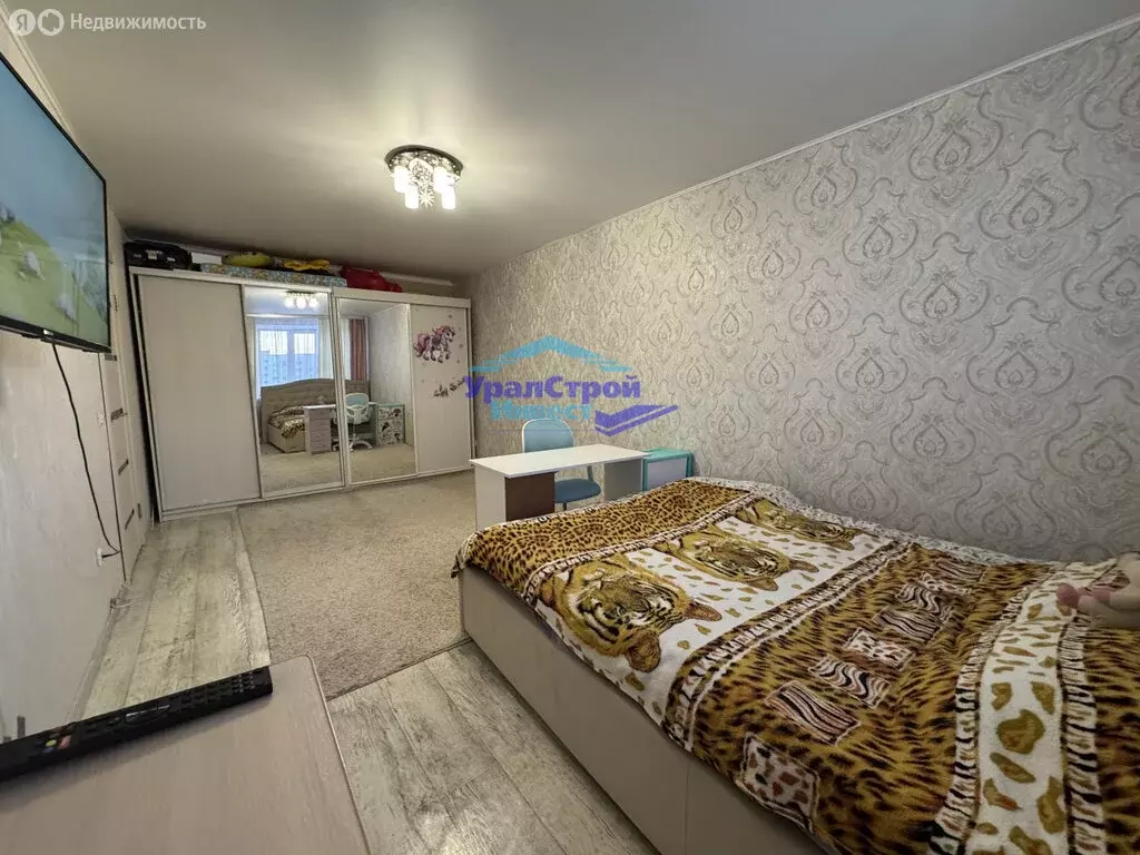 1-комнатная квартира: Октябрьский, 34-й микрорайон, 22/1 (38.7 м) - Фото 0