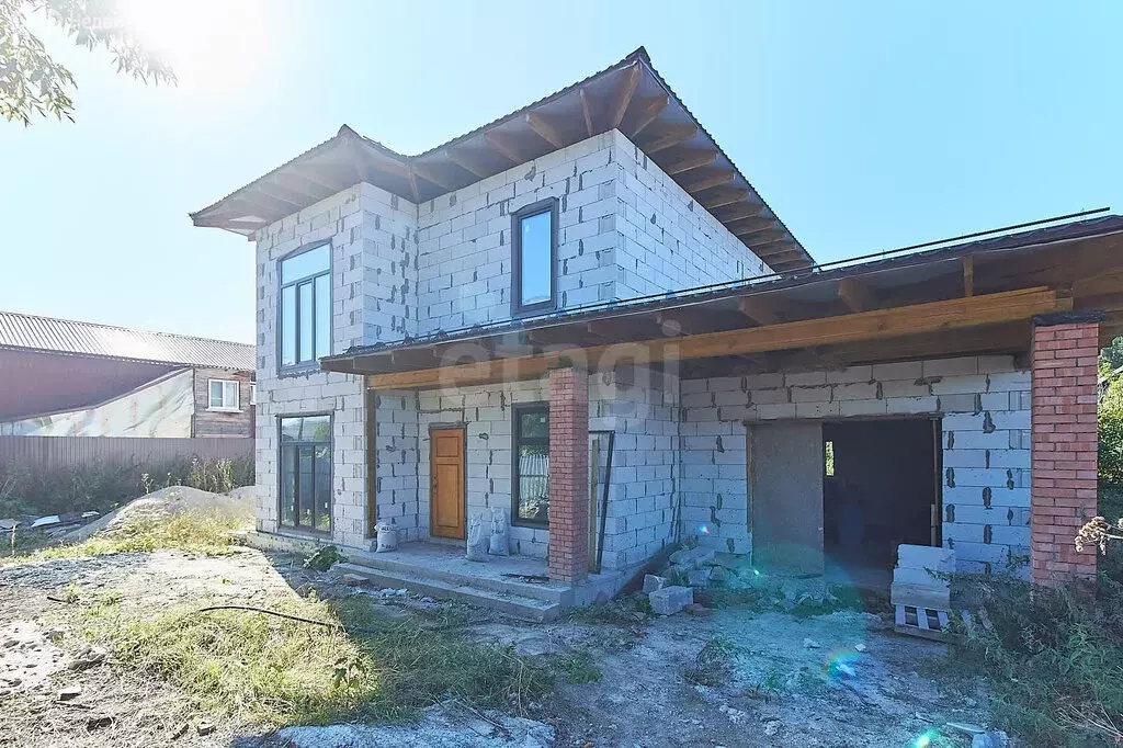 Дом в Тюмень, улица Куйбышева (250 м) - Фото 1