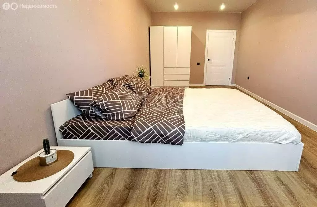 1-комнатная квартира: Тюмень, улица Бориса Житкова, 6к1 (42.8 м) - Фото 2