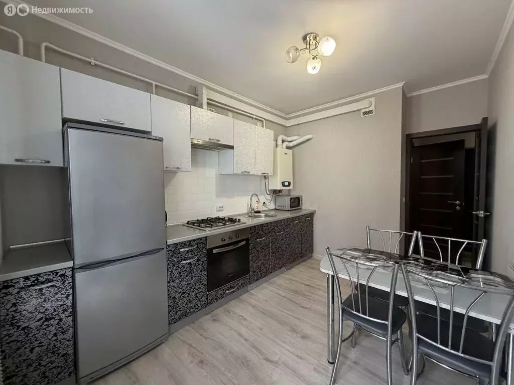 2-комнатная квартира: Симферополь, Севастопольская улица, 43Ж (56 м) - Фото 2