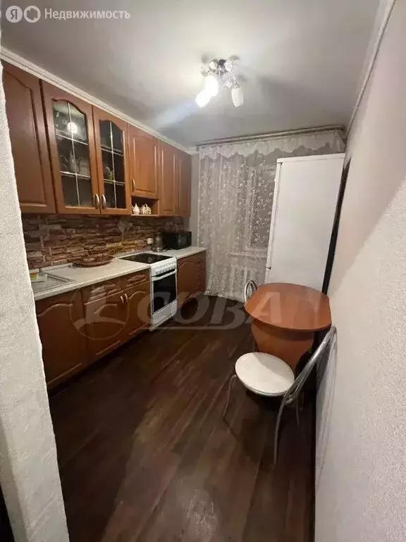 2-комнатная квартира: Тюмень, улица Монтажников, 13А (47 м) - Фото 0