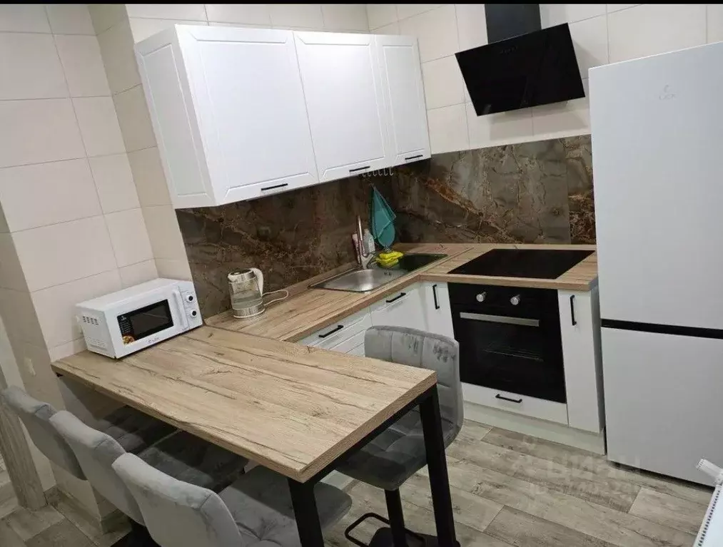 1-к кв. Татарстан, Казань ул. Сабира Ахтямова, 1к1 (35.6 м) - Фото 0